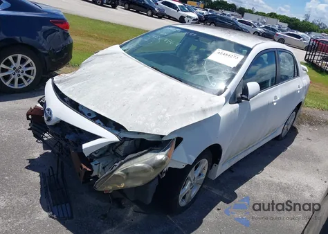 2011 Toyota Corolla S из США, поврежденный, VIN 2T1BU4EE7BC647075